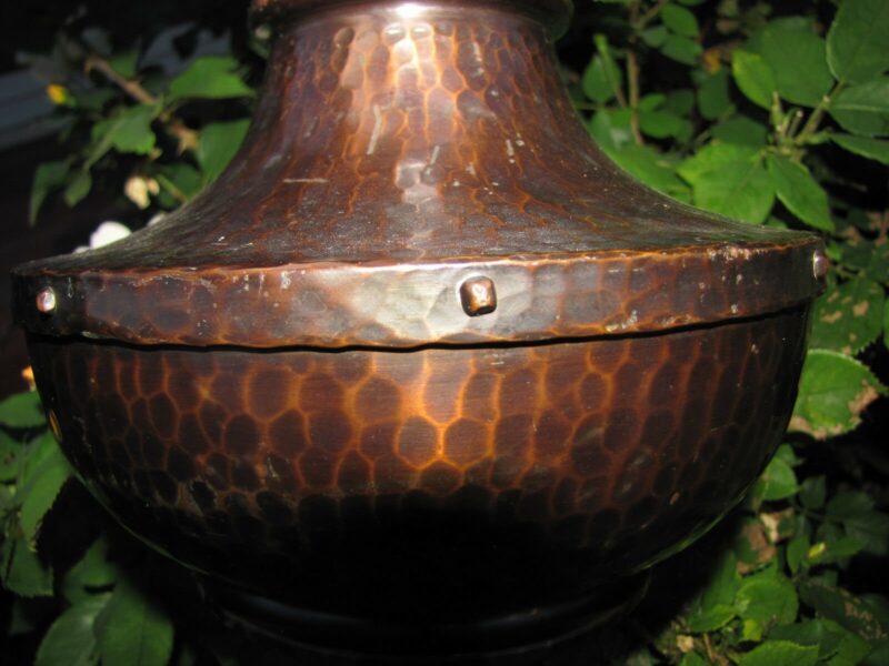 Antique Roycroft "American Beauty" Tall Hammered Copper Vase w5309 - Image 6